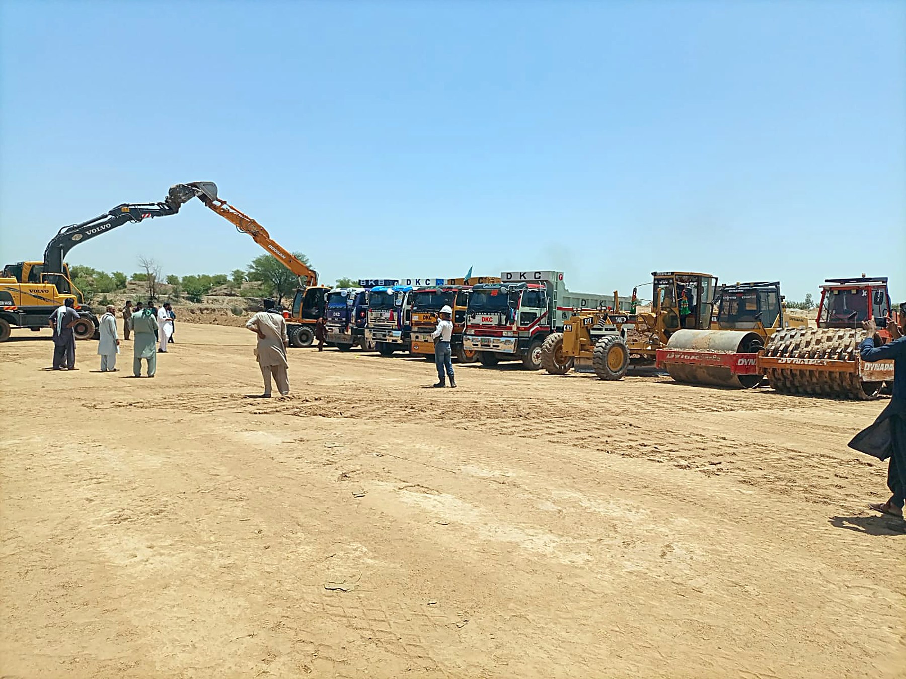 Tekton plant and machinery fleet on site
