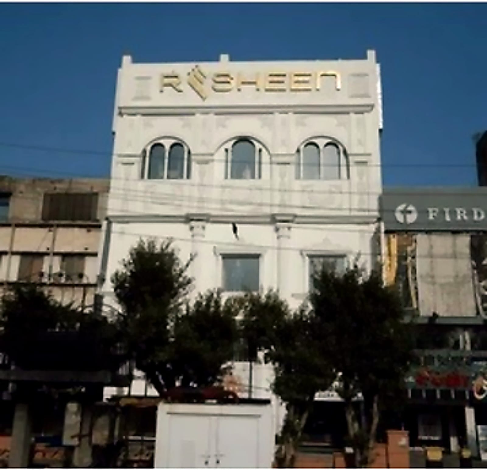 R-Sheen building facade